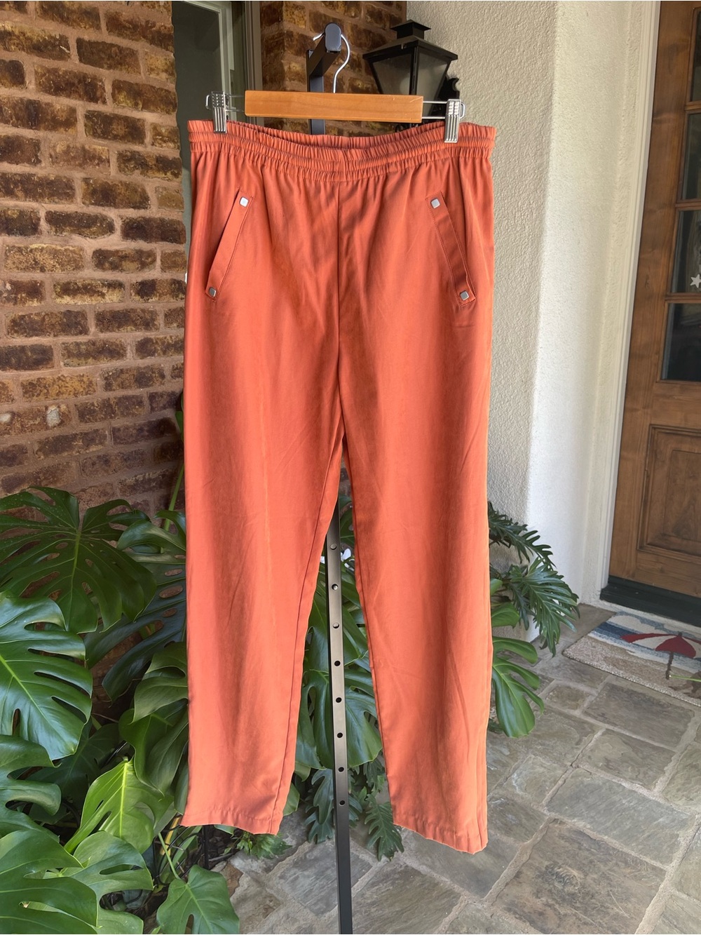 jamie sadock Women's Elastic-Waist Golf Pants in Rust Orange